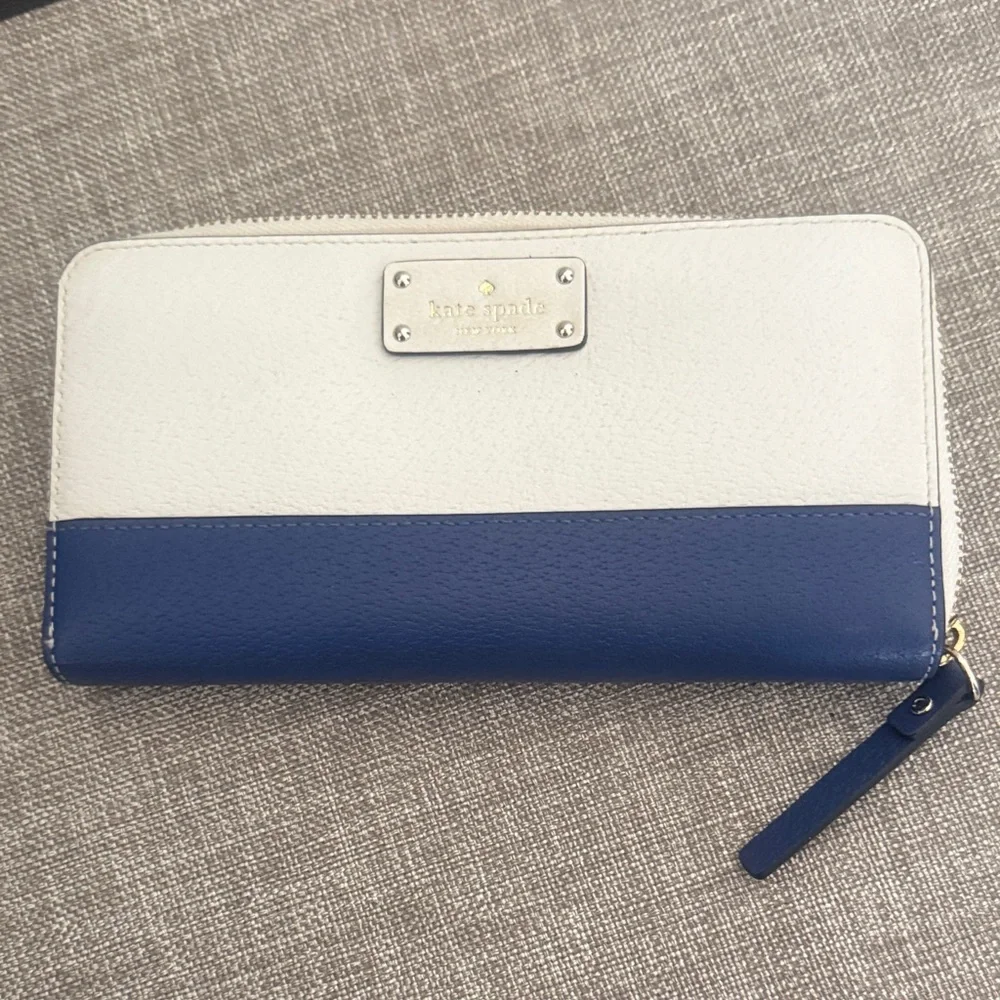 Kate Spade Two-Tone Blue and White Wallet - Picture 1 of 3